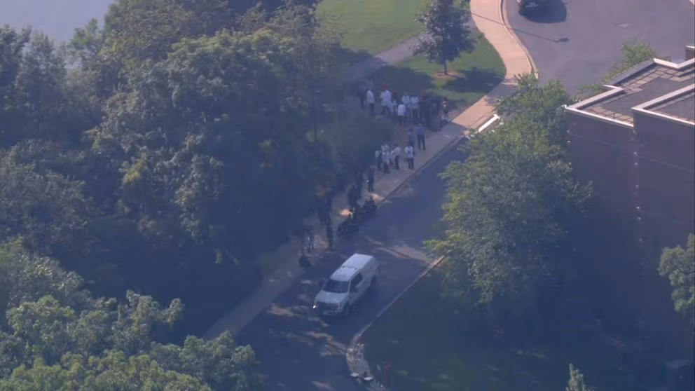 Texas Democrats staying in Illinois evacuated over bomb threat