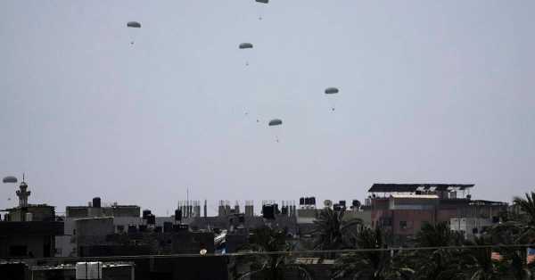 Dozens killed trying to get aid at Gaza checkpoint during US envoy's visit to Israel