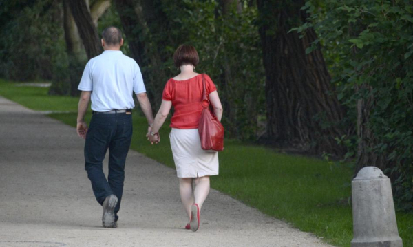 Demographic expert: Educational differences between women and men cause difficulties in entering into relationships