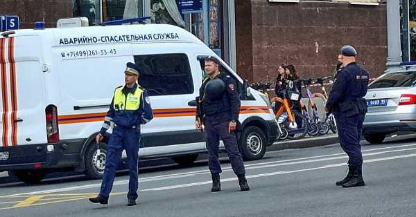At least one person killed in Moscow shopping mall explosion