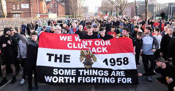 Manchester United fans postpone protest against owners