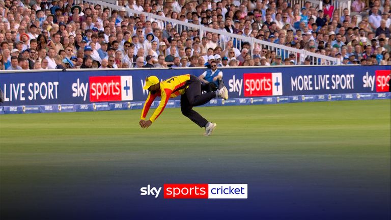 Hundred: London Spirit end Trent Rockets' winning streak as Jamie Smith hits half-century