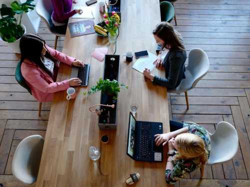 9 rules of office etiquette that will help you establish good relations with employees