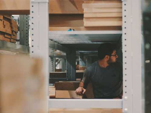 A friend worked at a factory for two years and told why workers are leaving