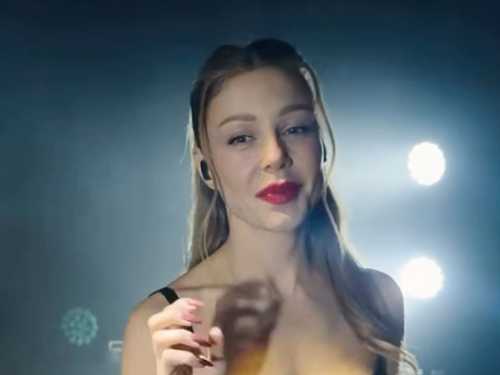Tina Karol in a new look: brown hair, lace and a message about women's freedom