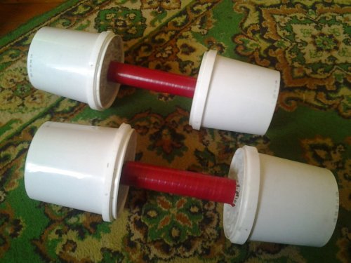 What are the features of strength training with homemade equipment?