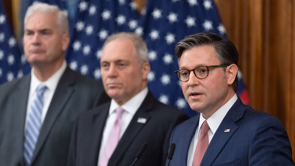 Government Shutdown Freezes Federal Employee Pay