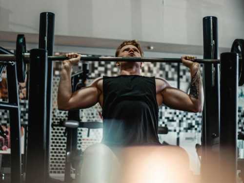 Why after 50, men should pay attention to these exercises as the basis of their training