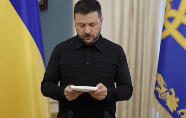 Zelensky Imposes Penalties on Russian Entrepreneurs – Watch