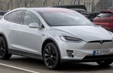 Tesla to Revamp Door Handle Style: The Why.