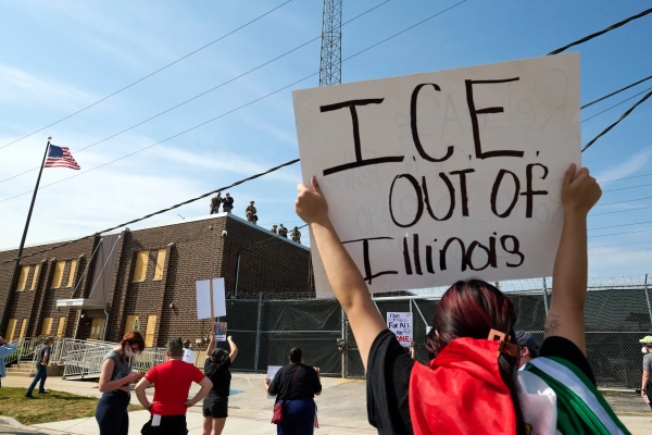 Democrats’ Uneasy Decision on ICE’s Fate