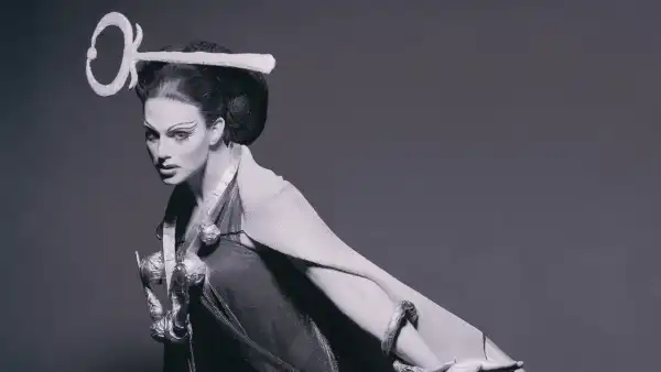 Richard Move Evokes Martha Graham
