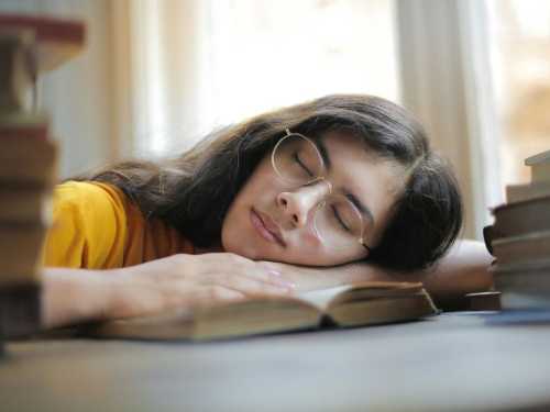 Why we feel a decline in strength in the fall — and what habits really help the brain recover