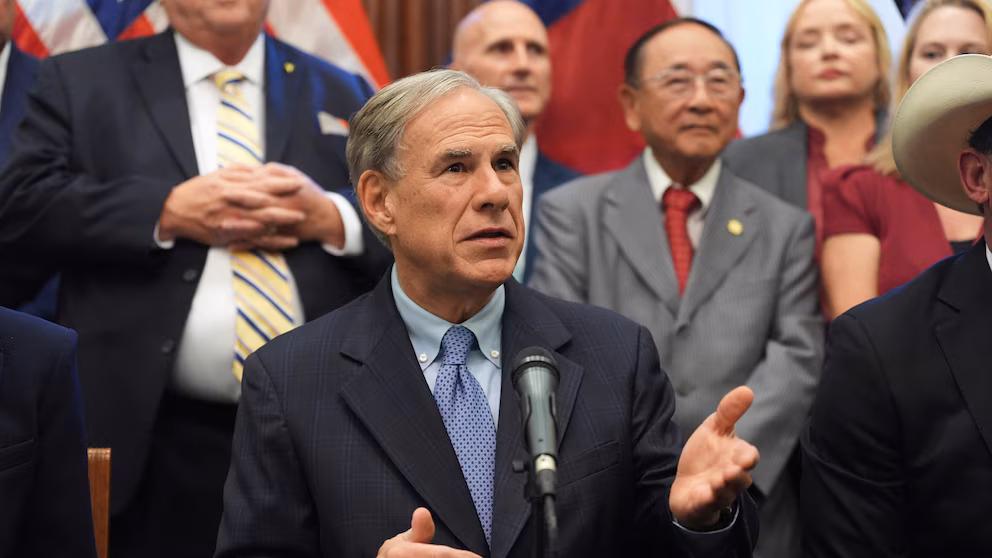 Alito Halts Order Restricting Texas Redistricting Plans