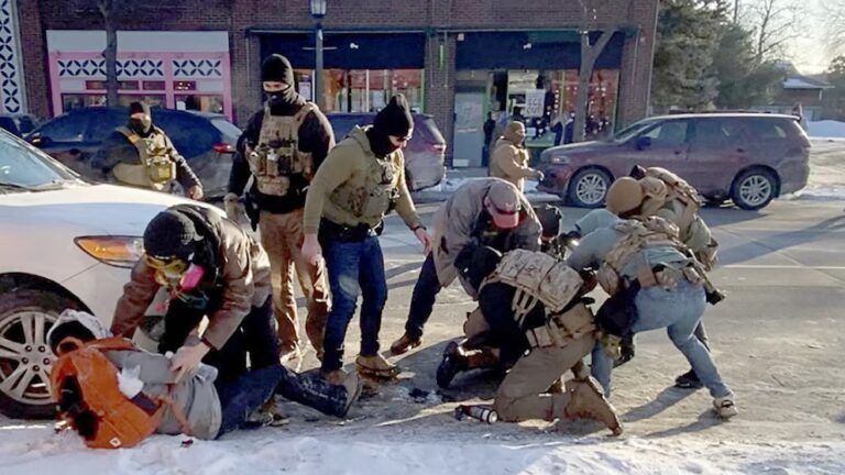 ICE gets even worse ratings in polling after Pretti's fatal shooting; majority calling for Noem's removal 5