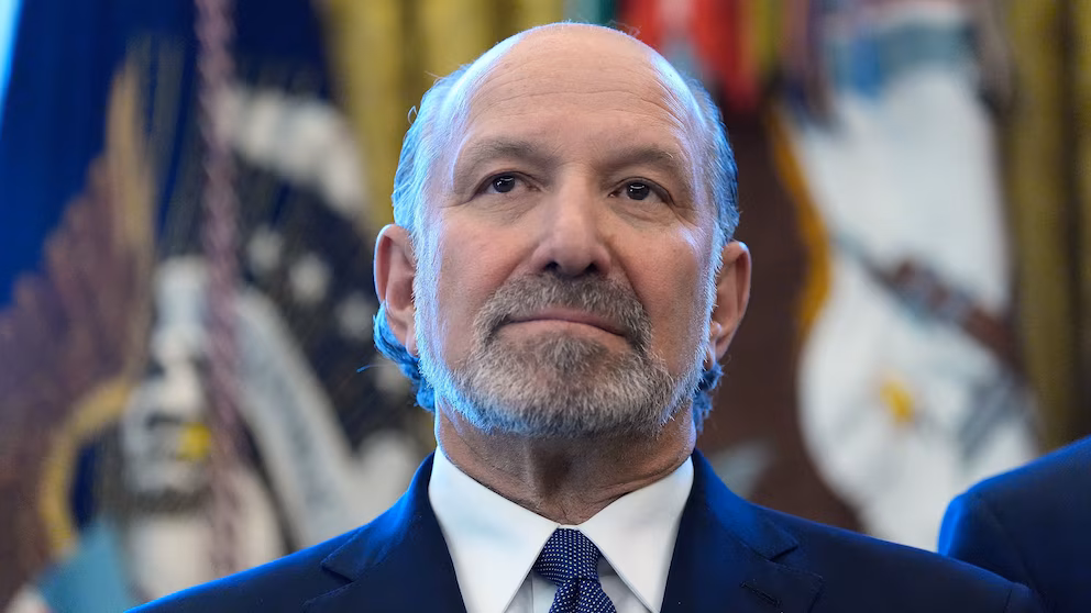 Howard Lutnick, Trump's commerce secretary, faces calls to resign over Epstein ties 5