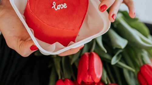 A story about female solidarity. Gifts for your wife and lover on Valentine's Day 2 A story about female solidarity. Gifts for your wife and lover on Valentine's Day 2