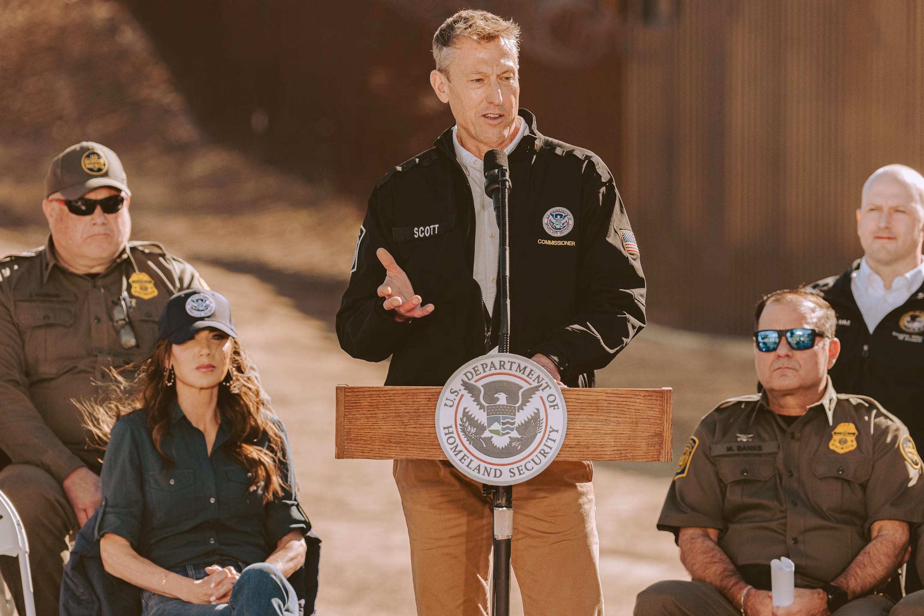 Acting ICE director, CBP commissioner to testify for first time since fatal shootings 6