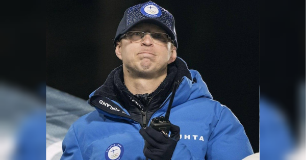 HOME 66 The national team coach was disgraced and kicked…