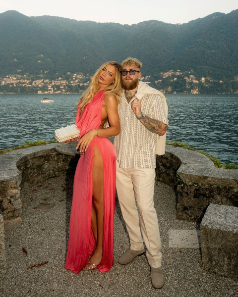 The jumpsuit of the sexy Olympic champion from the 2026 Games went under the hammer for a huge amount of money (photo) 6