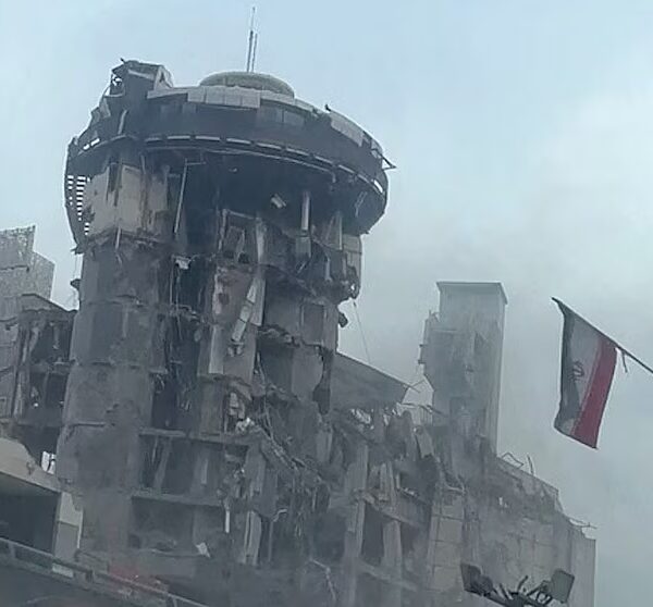 Trump delays Iran power grid strikes; analysts foresee possible human disaster.