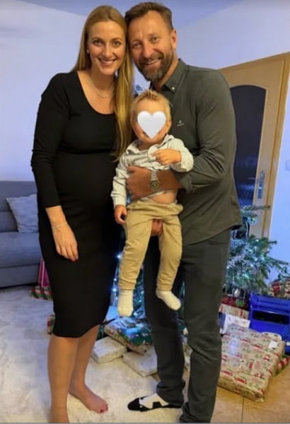 Petra and Jiri with their son Two-time Wimbledon champion gives birth to twins to her former coach (photo) 6