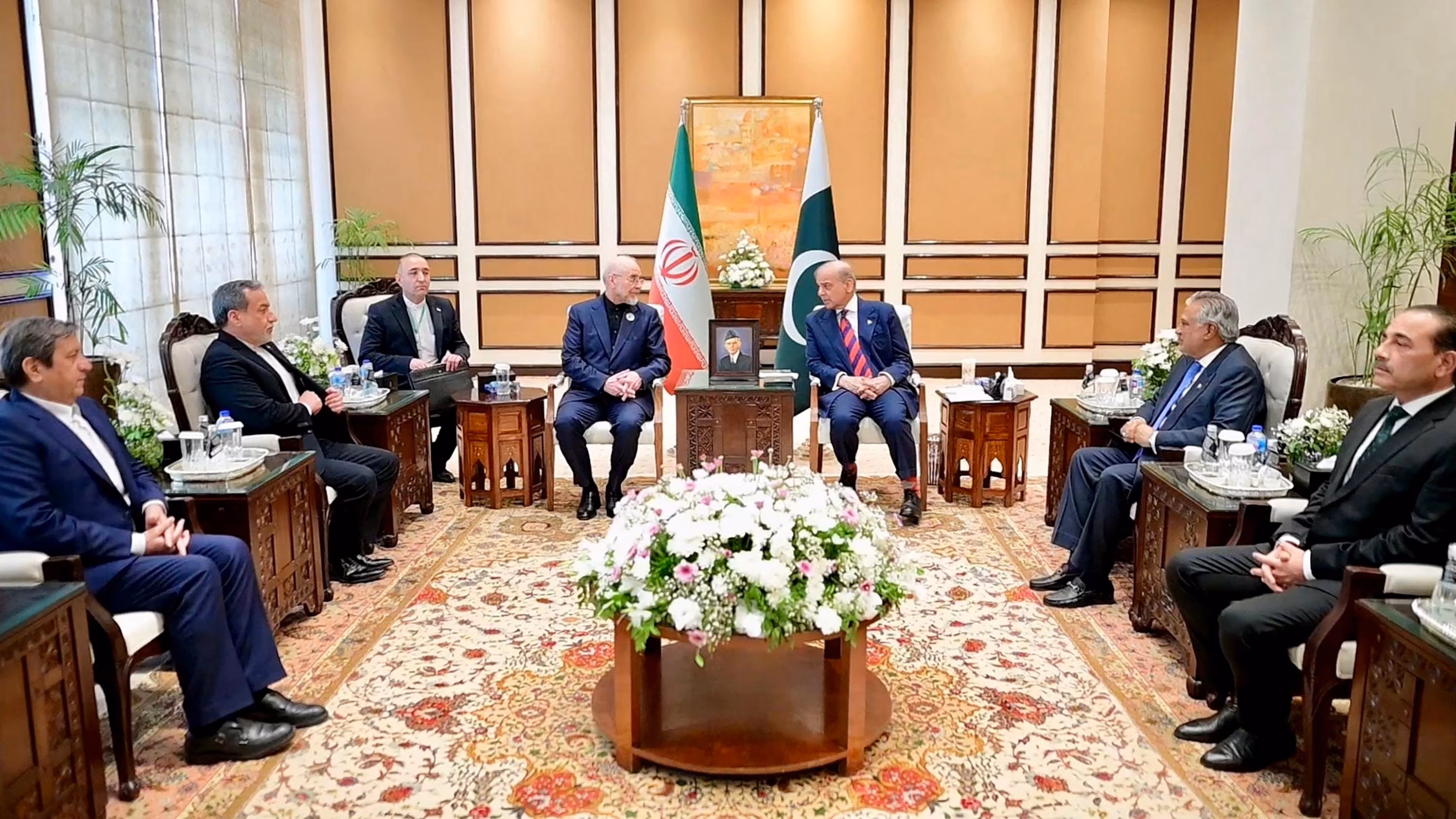 US Naval Options for an Iranian Port Blockade via Hormuz 10