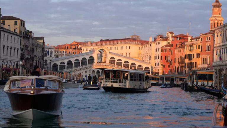 Venice Sinking: Scientists Seek Remedies 12
