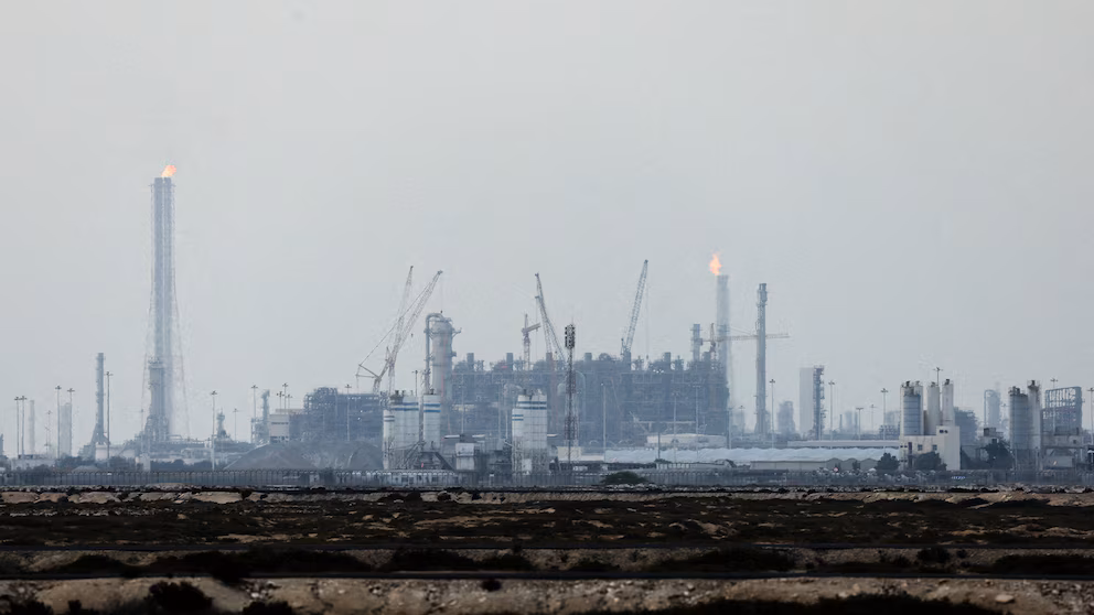 Iranian Retaliation: Gulf Energy at Risk After Israeli Gas Attack 5