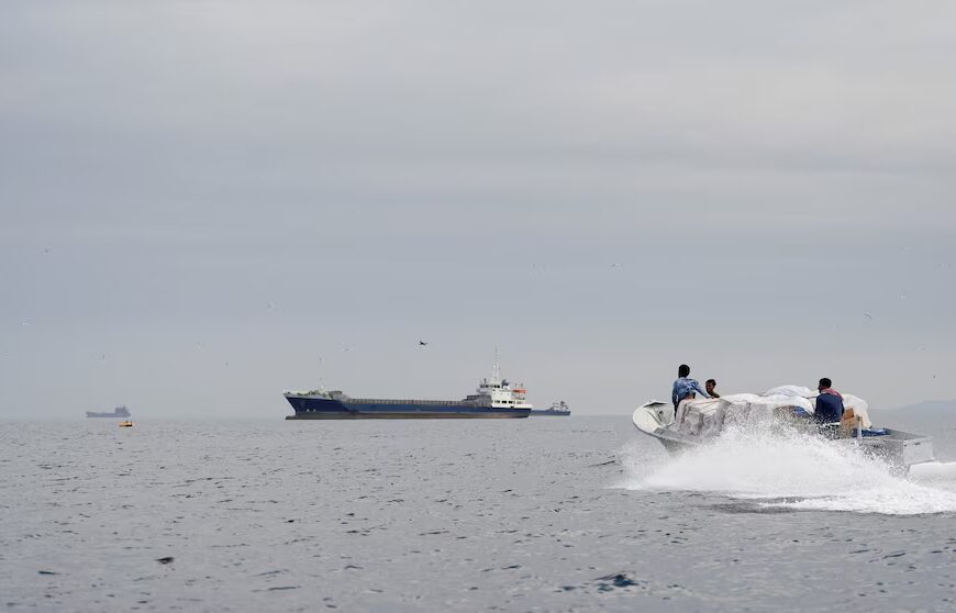 Trump and Iran assert Hormuz Strait is “fully navigable.” The Current Understanding.