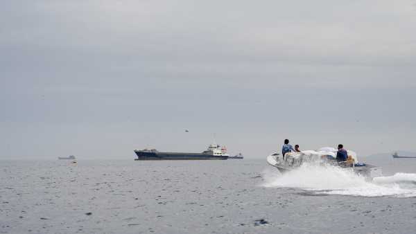 US Naval Options for an Iranian Port Blockade via Hormuz 8