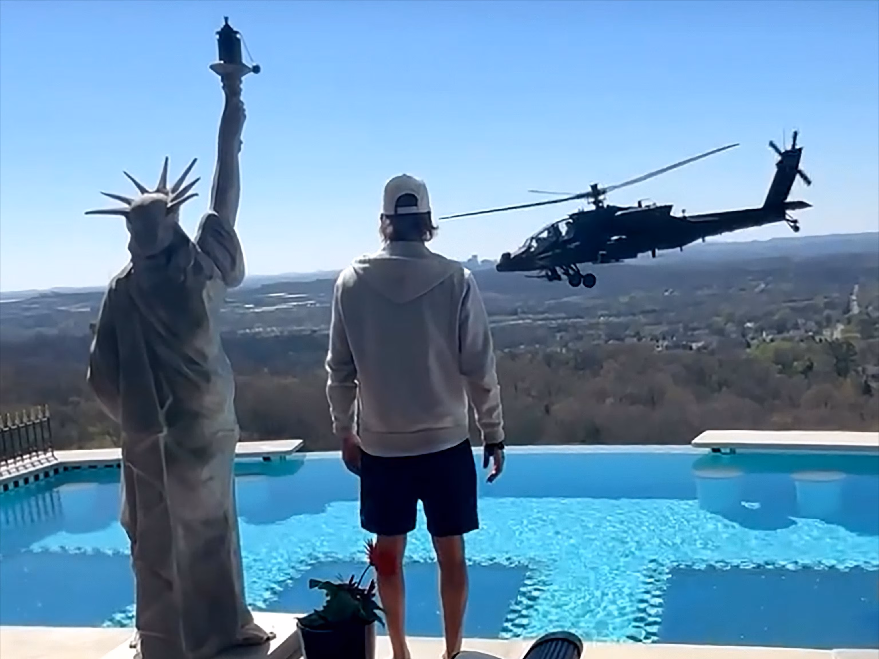 Army says it's reviewing attack helicopters flying low and hovering near Kid Rock's home 4