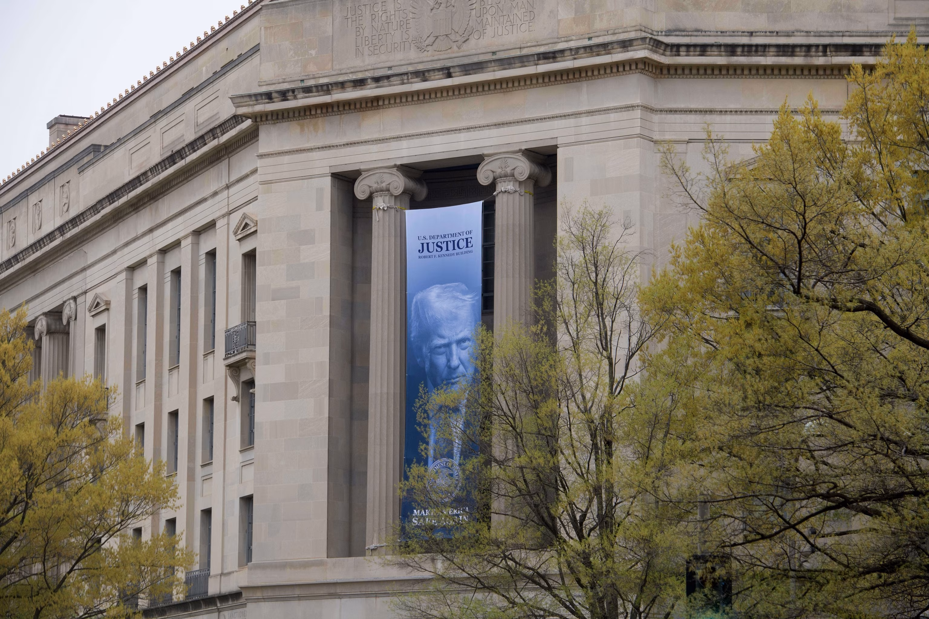 Justice Department Investigates NFL's TV Agreements for Possible Antitrust Breaches, Insiders Claim 4