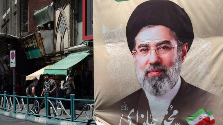Iran's Current Leadership: Conflicting Narratives from Trump and Security Experts 9