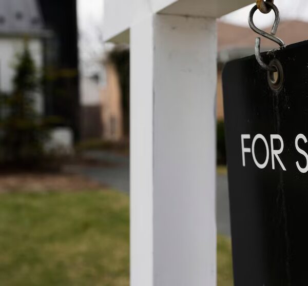 Iran conflict impacts mortgage rate increases.