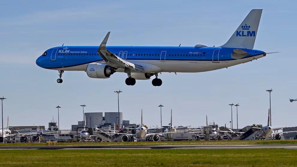 Iran Conflict May Ignite Worldwide Jet Fuel Shortages Before Summer Vacation Season: Analysts 7