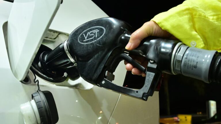 Fuel Costs Surge Past $4 Amid Iran Conflict, Fueling Worldwide Oil Crisis 4