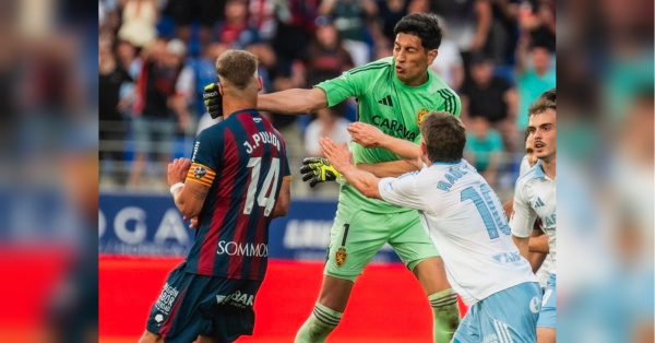 Fist to the jaw: in the Spanish championship, a brutal goalkeeper knocked out his&hellip;