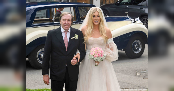 Legendary World and European Football Champion Becomes Grandfather for the First Time at 81 (Photo) 1