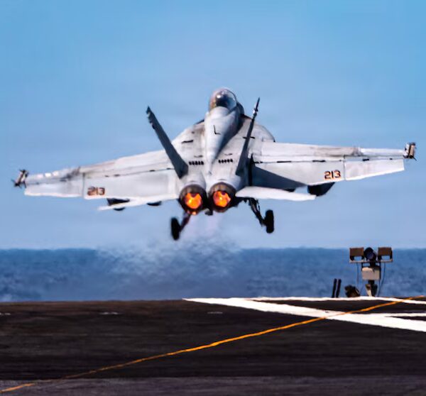 Iranian Missile Narrowly Misses US F/A-18, Videos Suggest