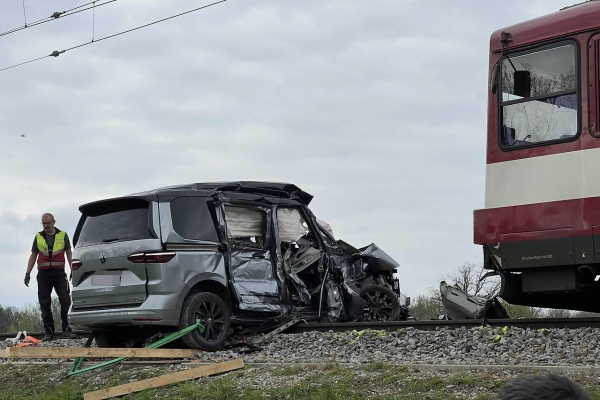 The famous former Arsenal and Juventus goalkeeper died under the wheels of a train: details have emerged (photos, video) 9
