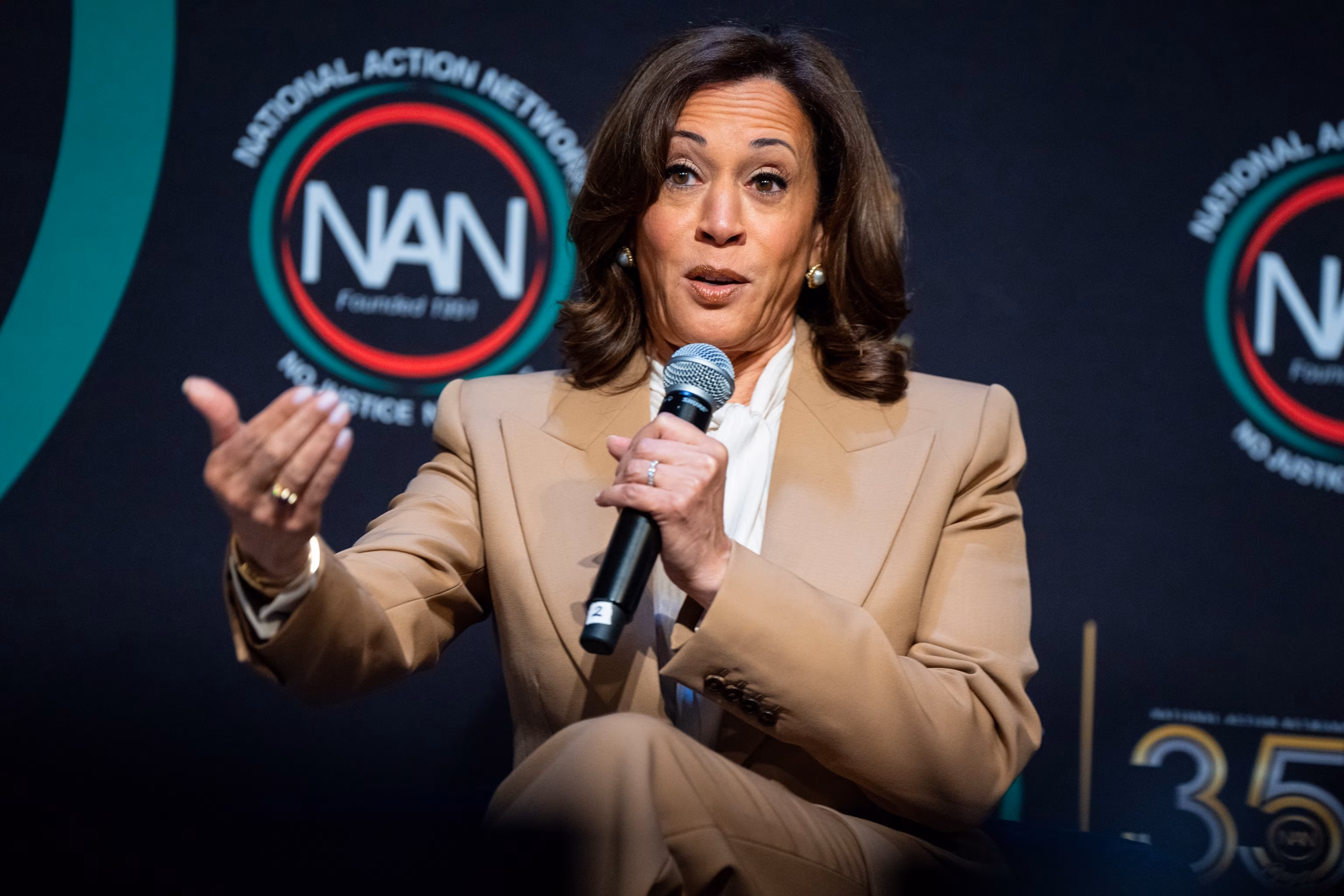 Kamala Harris contemplates another presidential bid: "Possibly." 6