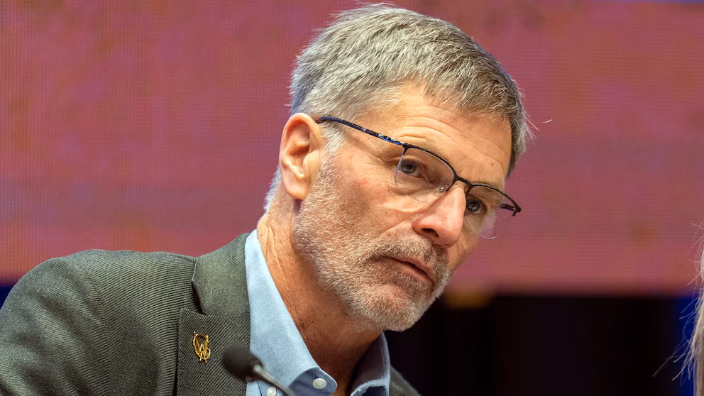 Wyoming governor signs ‘fetal heartbeat’ abortion ban into&hellip;