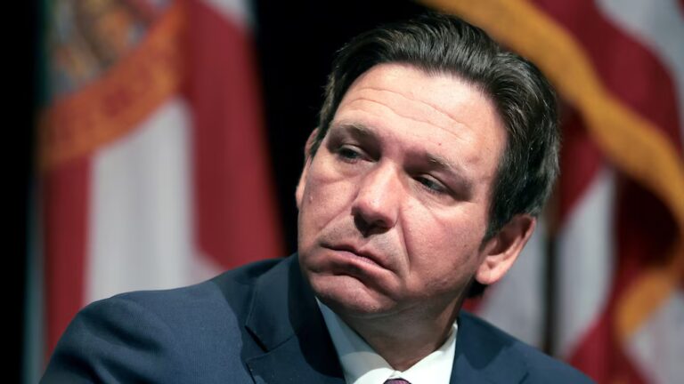 Florida lawmakers pass redistricting plan, potentially boosting GOP House representation by four. 18