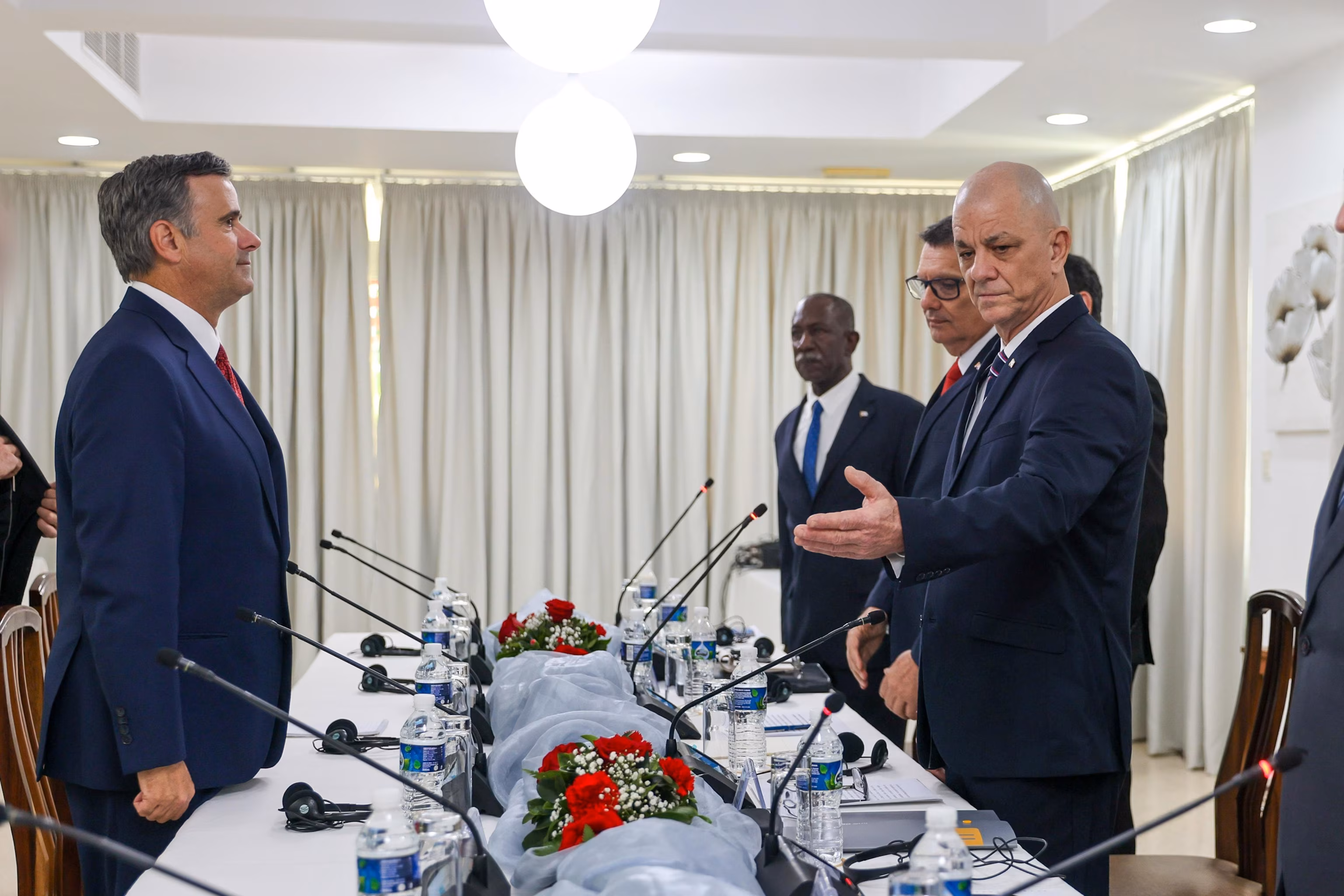 CIA Chief John Ratcliffe Consults with Senior Cuban Authorities in Havana 5