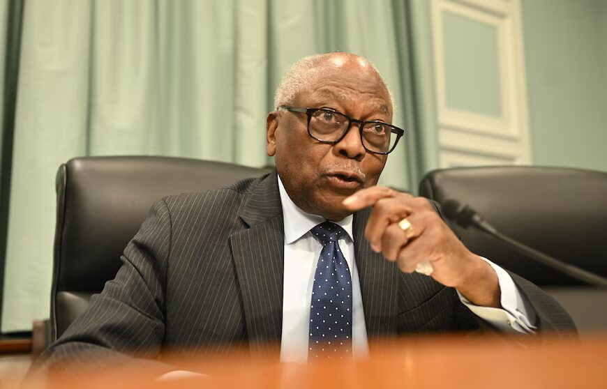 Clyburn asserts Republican redistricting drive is broad campaign to suppress Black votes.