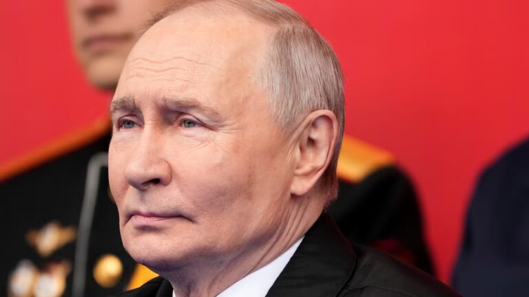 Ukraine: Is Putin's Luck Changing? A Look. 4