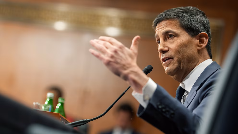Senate Approves Warsh for Fed Chair, Resolving Powell Investigation Impasse 2