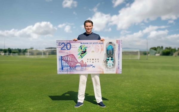 The Bank of Scotland has released a 20-pound note dedicated to the football player's historic goal (photo, video) 4 The Bank of Scotland has released a 20-pound note dedicated to the football player's historic goal (photo, video) 4