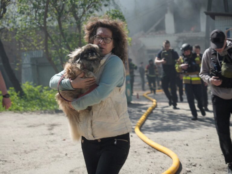 Russian Forces Unleash Lethal Raids on Ukraine After Zelenskyy's Truce 18